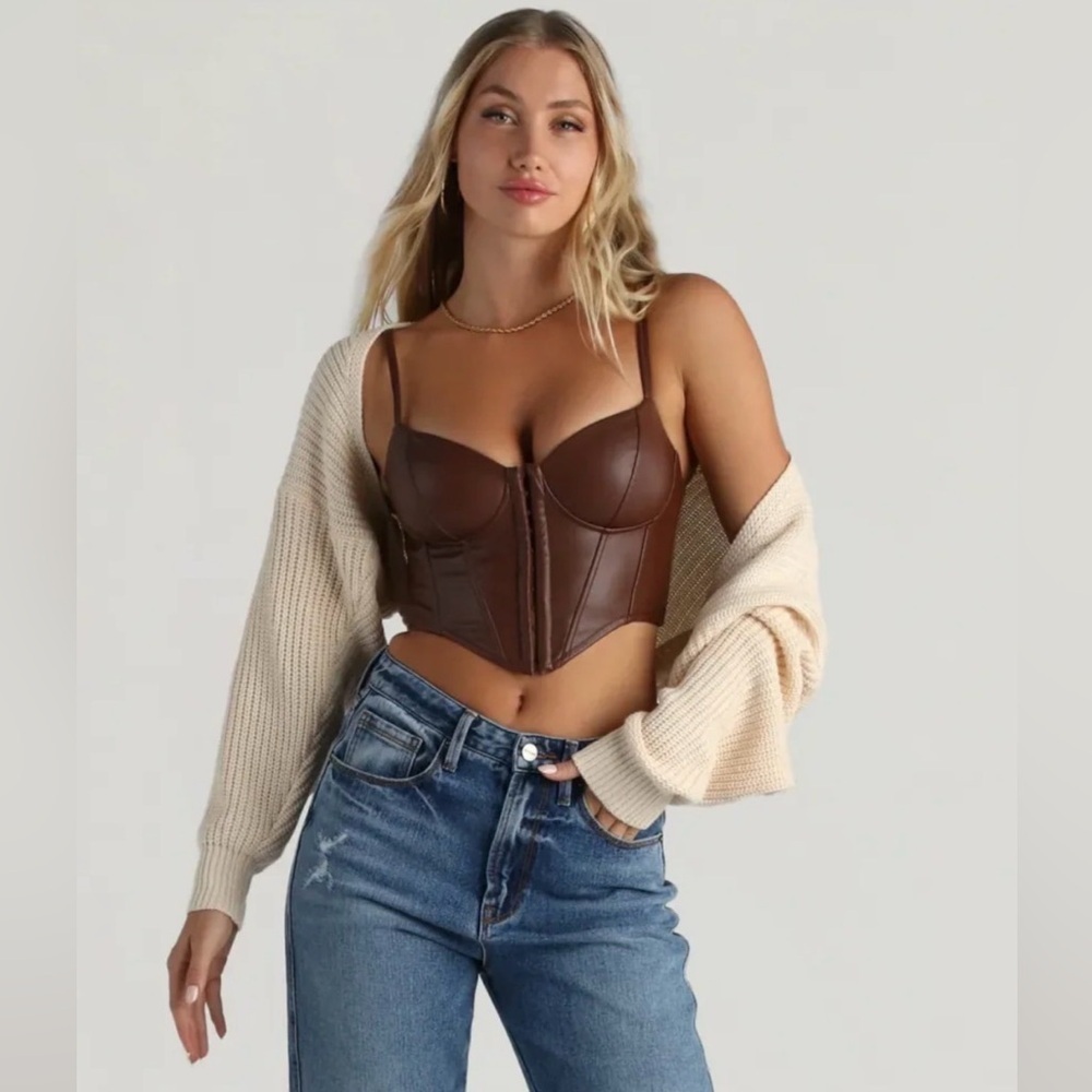 Windsor Size M Brown Leather Corset Tank
Crop Top Shirt Blouse